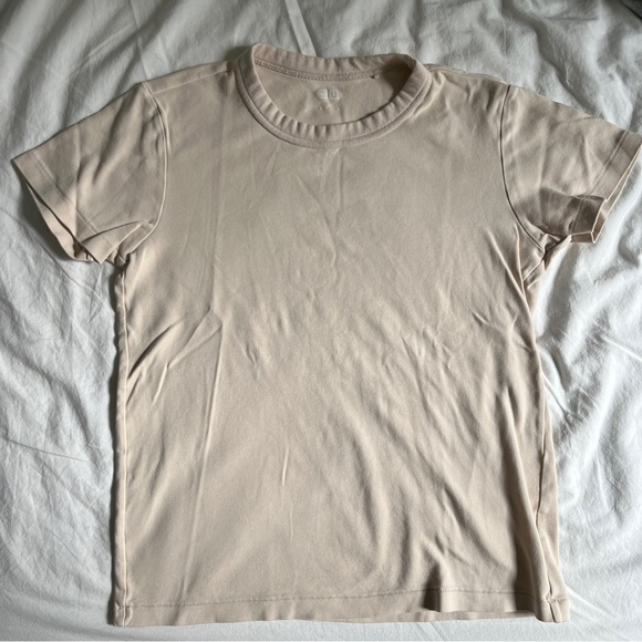Uniqlo Women’s Crew Neck T-Shirt Bundle - Picture 11 of 16
